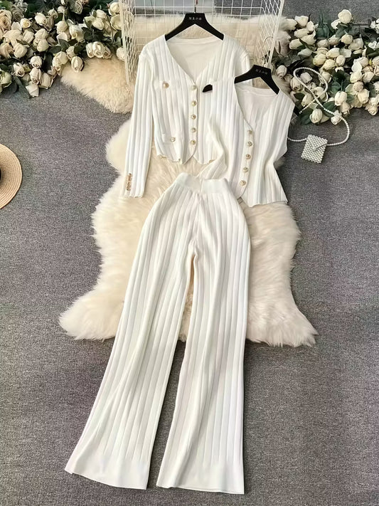 Women's fashionable and casual style set featuring a chiffon shawl and inner strappy printed pants, a daily casual 3pcs set