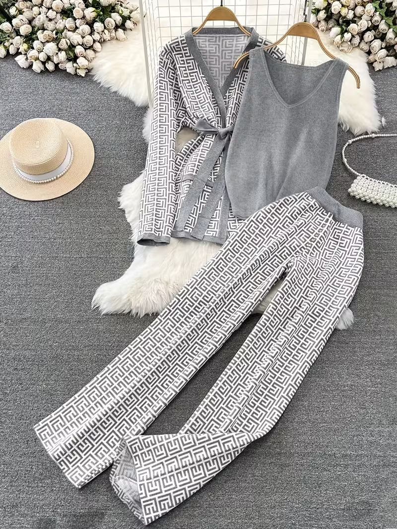 Women's fashionable and casual style set featuring a chiffon shawl and inner strappy printed pants, a daily casual 3pcs set