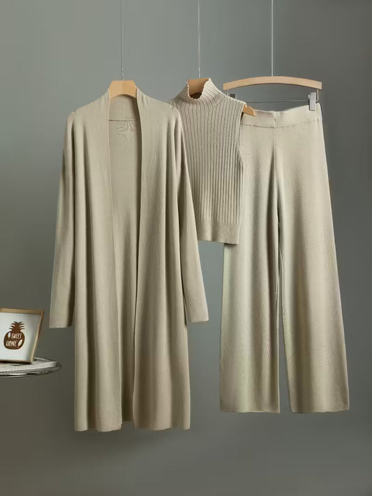 Women's fashionable and casual style set featuring a chiffon shawl and inner strappy printed pants, a daily casual 3pcs set